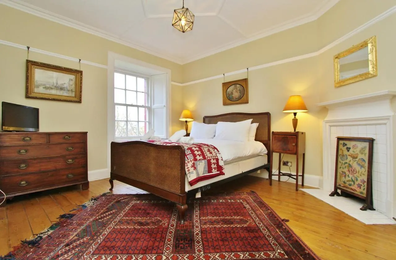 Ramsay Garden - Spacious 3-Bedroom Apartment Next To Edinburgh Castle Verenigd Koninkrijk