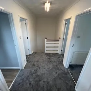 https://4-bed-semi-near-southampton-general-hospital.tophotelsbath.com